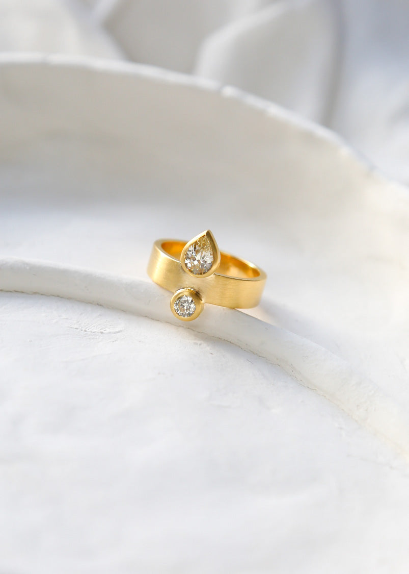 Giallo Ring