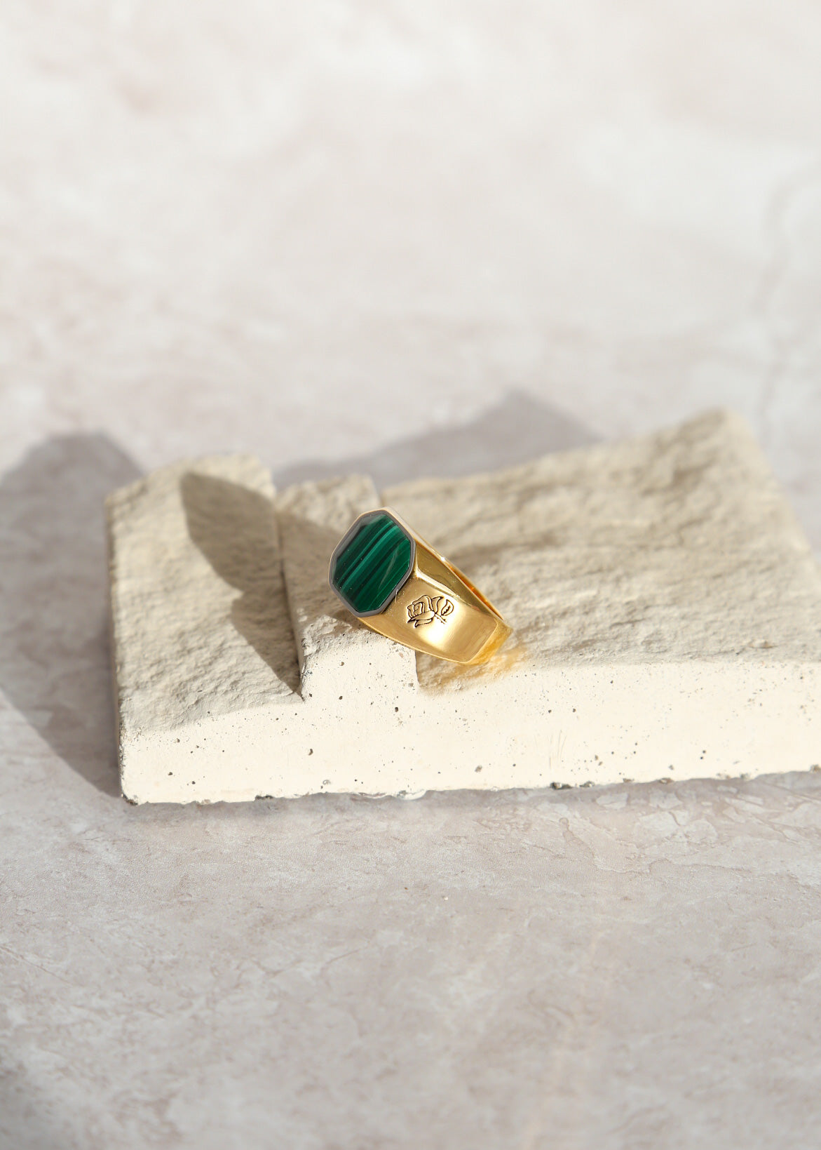 La Rosa Signet Ring