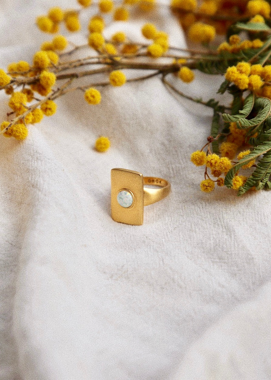 Unevn Opal Ring