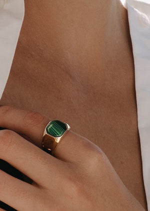 La Rosa Signet Ring